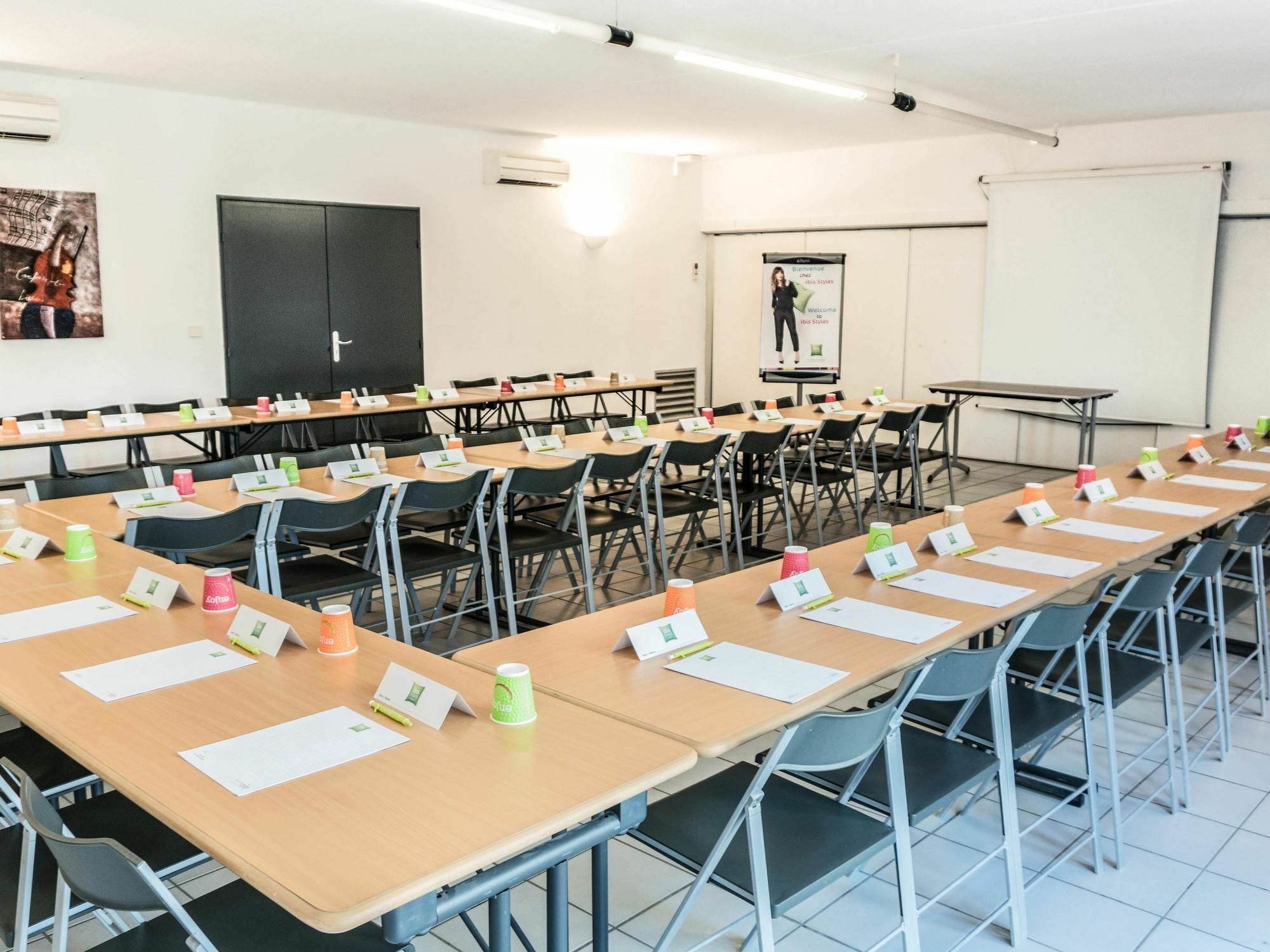 Ibis Styles Perpignan Canet En Roussillon Экстерьер фото